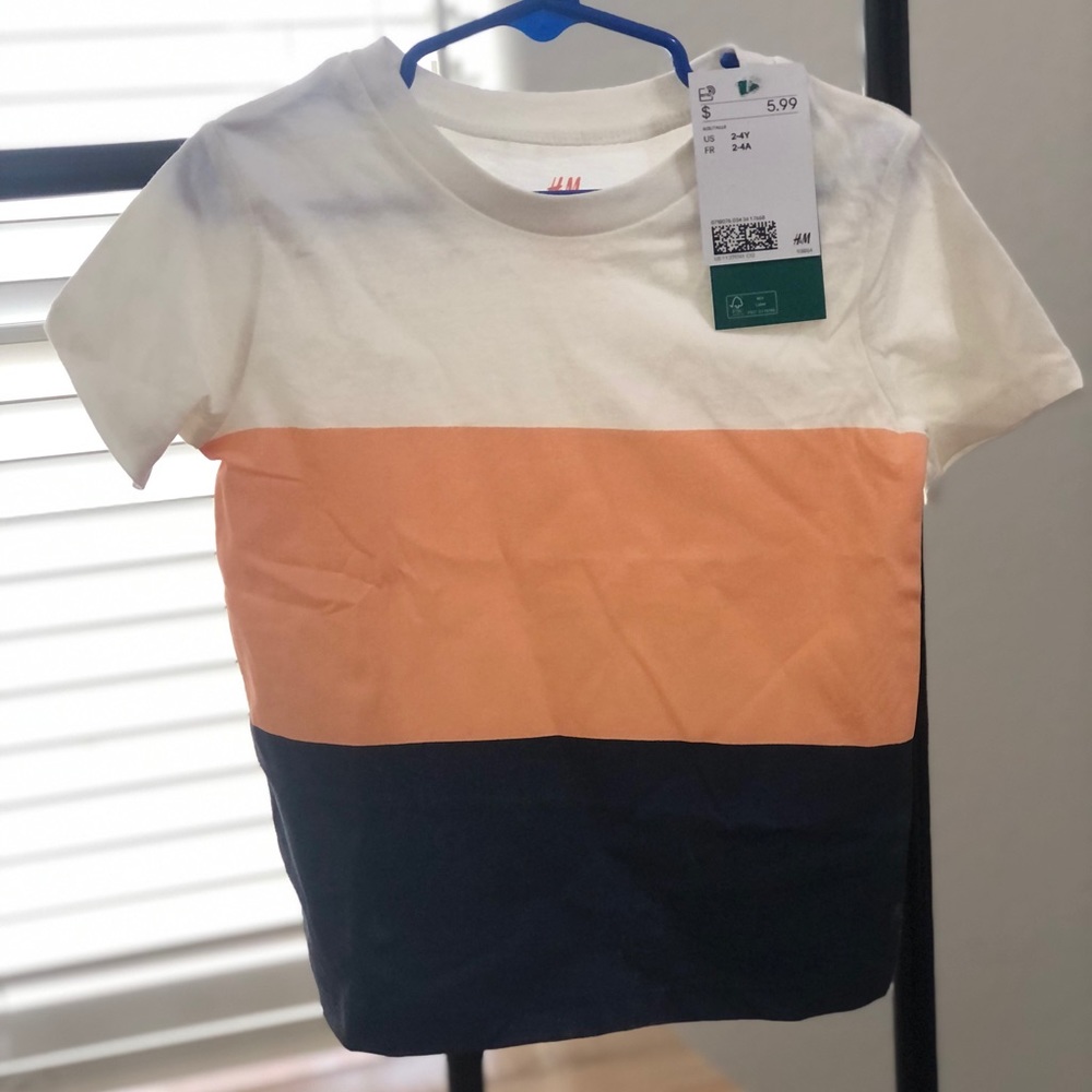 Toddler boy size 2-4Y H&M shirt